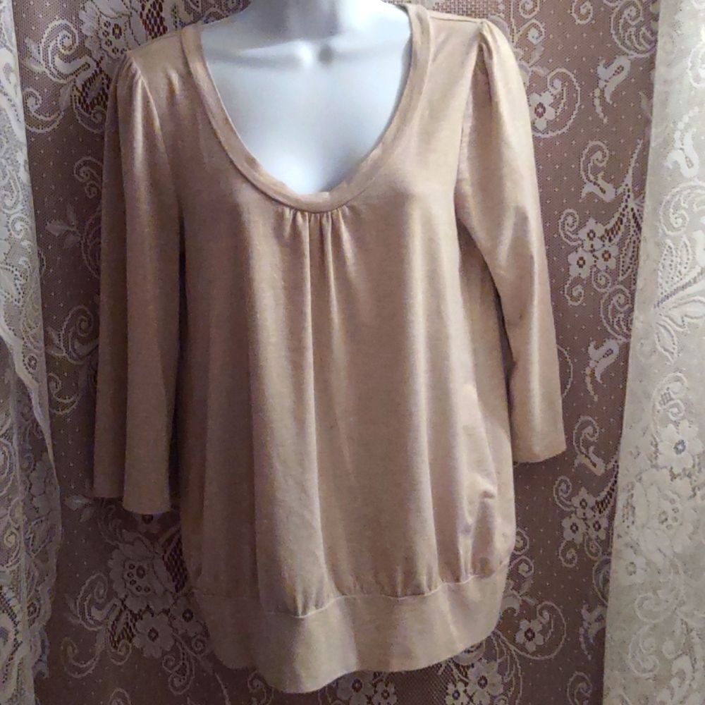 Old Navy Women's Sz S Top‎ Scoop Neck Feminine Gold shimmer 3/4 Sleeve